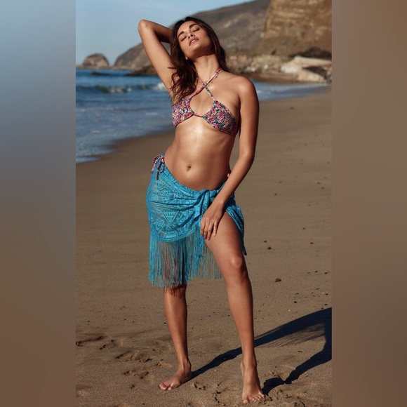 Vintage Lace/Fringe Beach Sarong - Picture 3 of 16